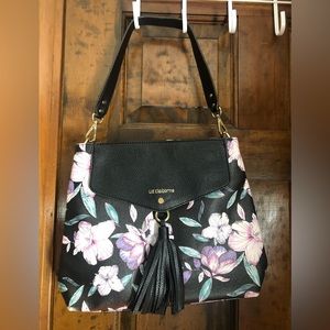Floral bag with a non adjustable strap